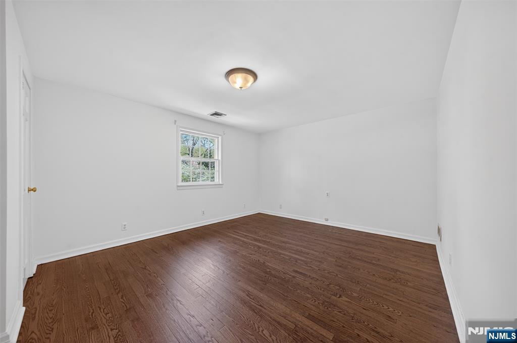 154 Unadilla Road Ridgewood, NJ 07450 - Photo 27 of 36