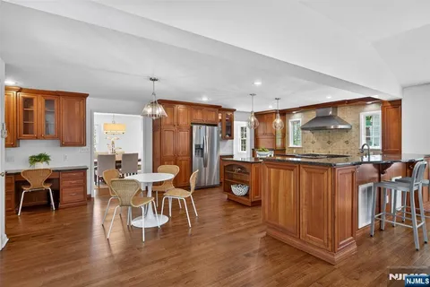 $1,695,000 | 154 Unadilla Road, Ridgewood, NJ 07450