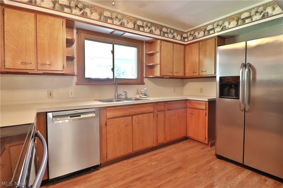 12 Everett Road Painesville, OH 44077 - Photo 3 of 31 Gallery Image 3