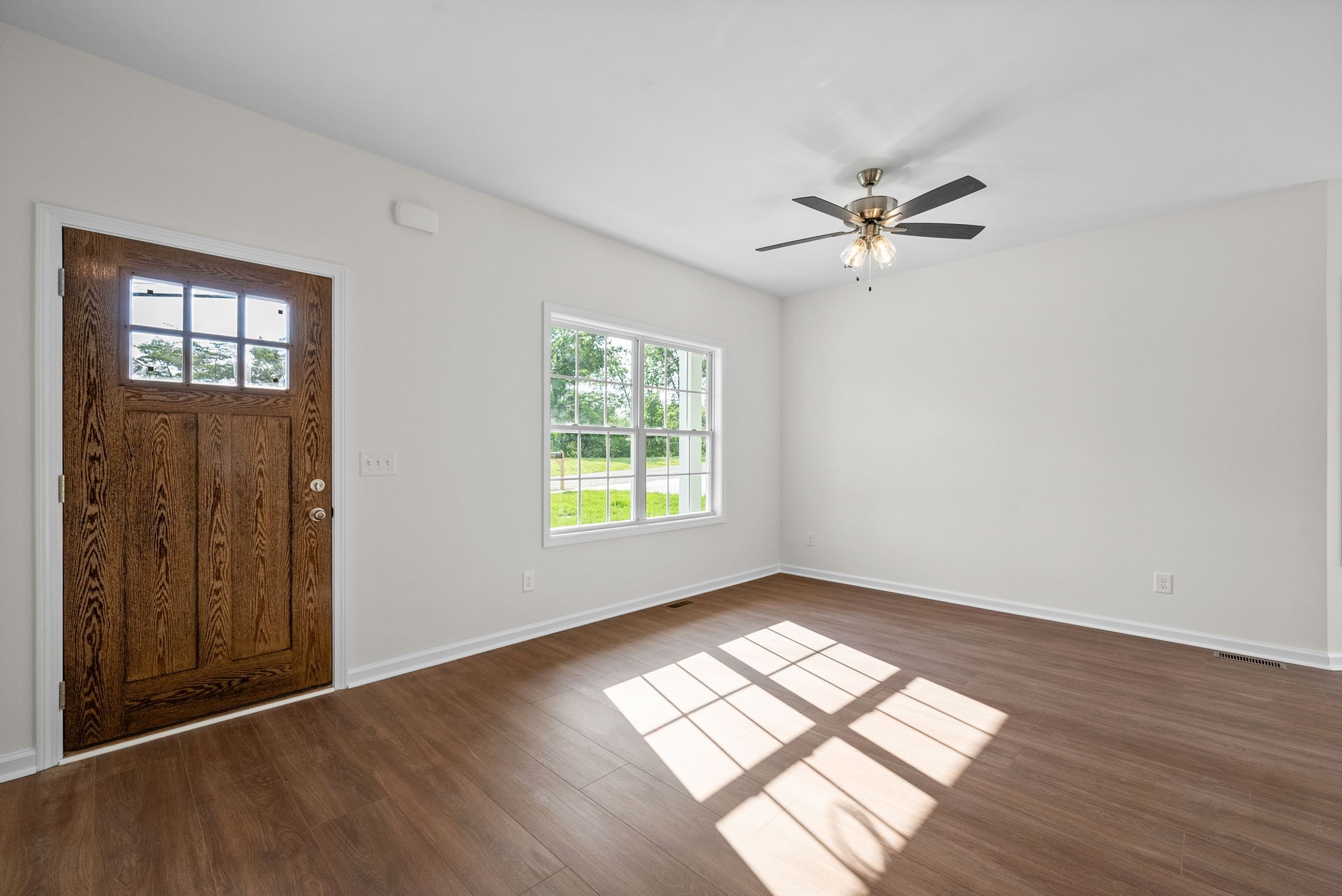 1908 Evans Road Clarksville, TN 37042 - Photo 3 of 27 Gallery Image 3