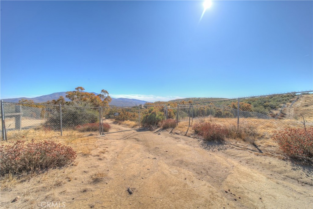 0 Table Mountain Truck Trail Anza, CA 92539 - Photo 2 of 38 a view of a dry yard with mountains in the background
