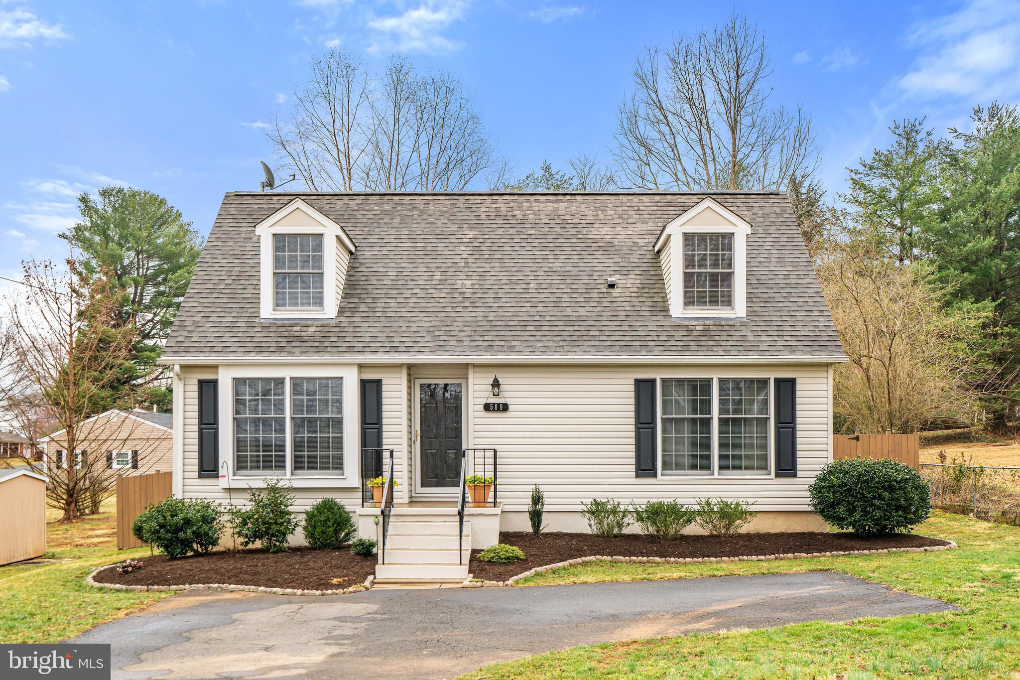 509 Foxcroft Road Warrenton, VA 20186 - Photo 1 of 38 Front of the home