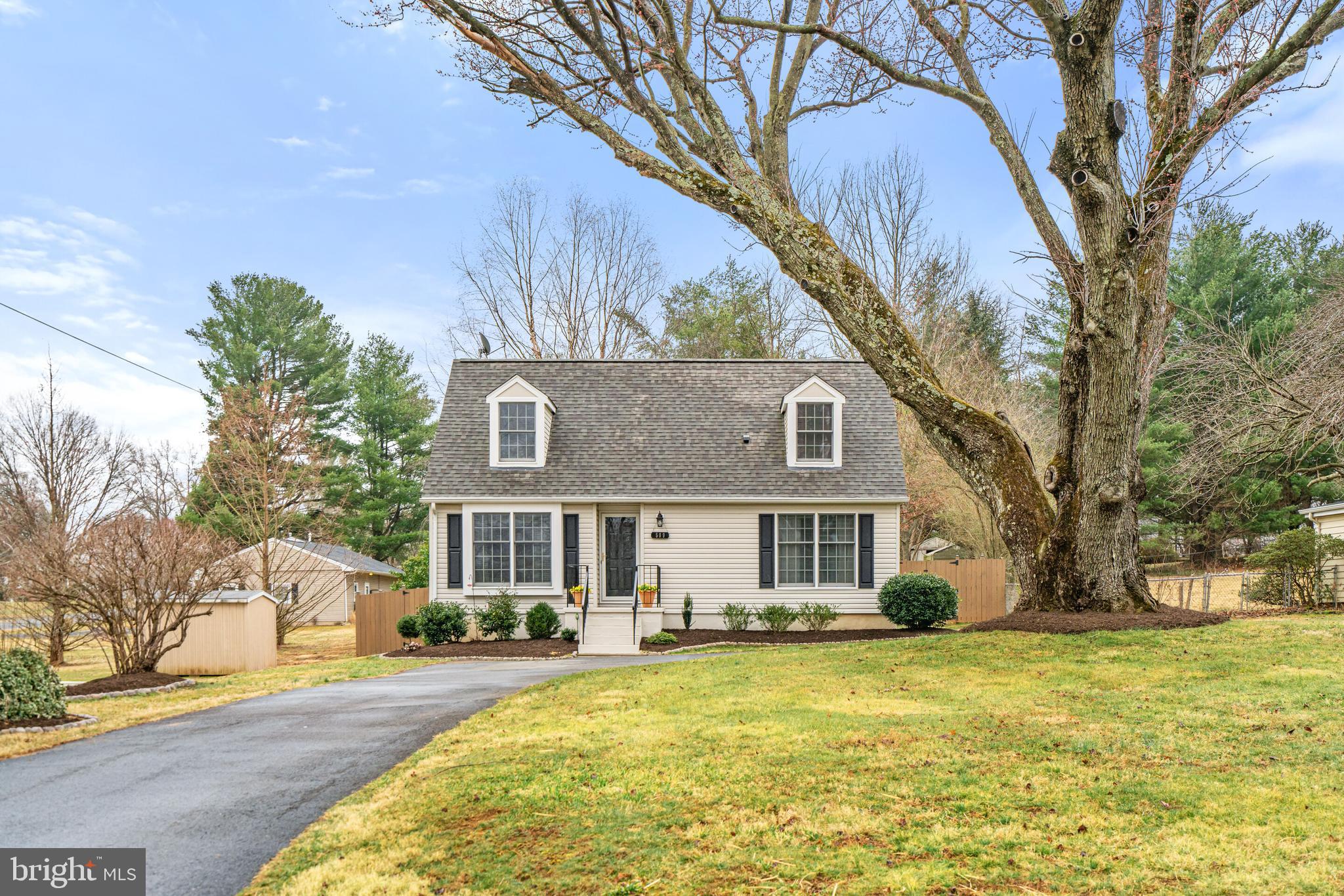 509 Foxcroft Road Warrenton, VA 20186 - Photo 2 of 38 View from the street