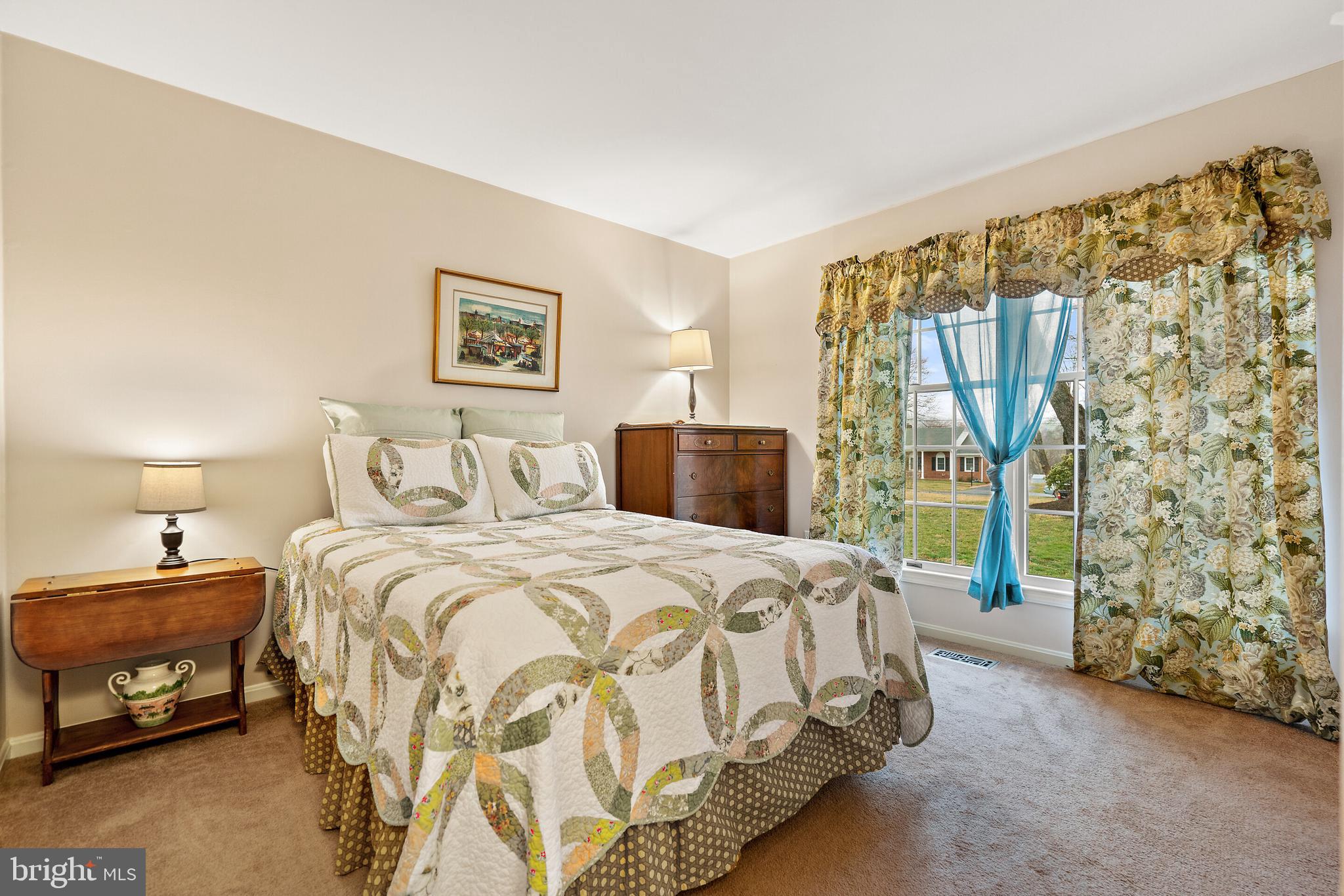 509 Foxcroft Road Warrenton, VA 20186 - Photo 17 of 38 Bedroom #2 from hallway