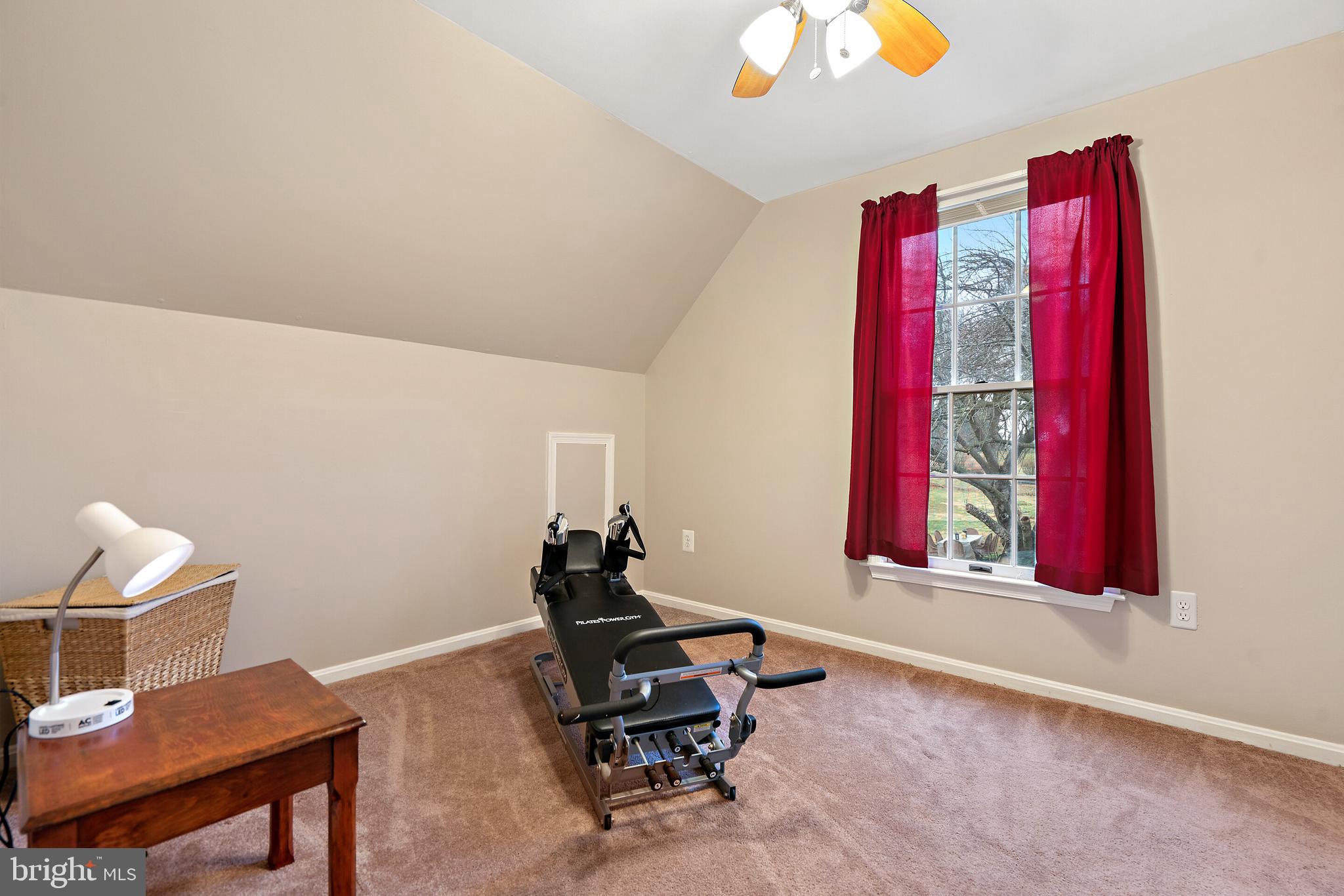 509 Foxcroft Road Warrenton, VA 20186 - Photo 27 of 38 Bedroom #4 from the hallway