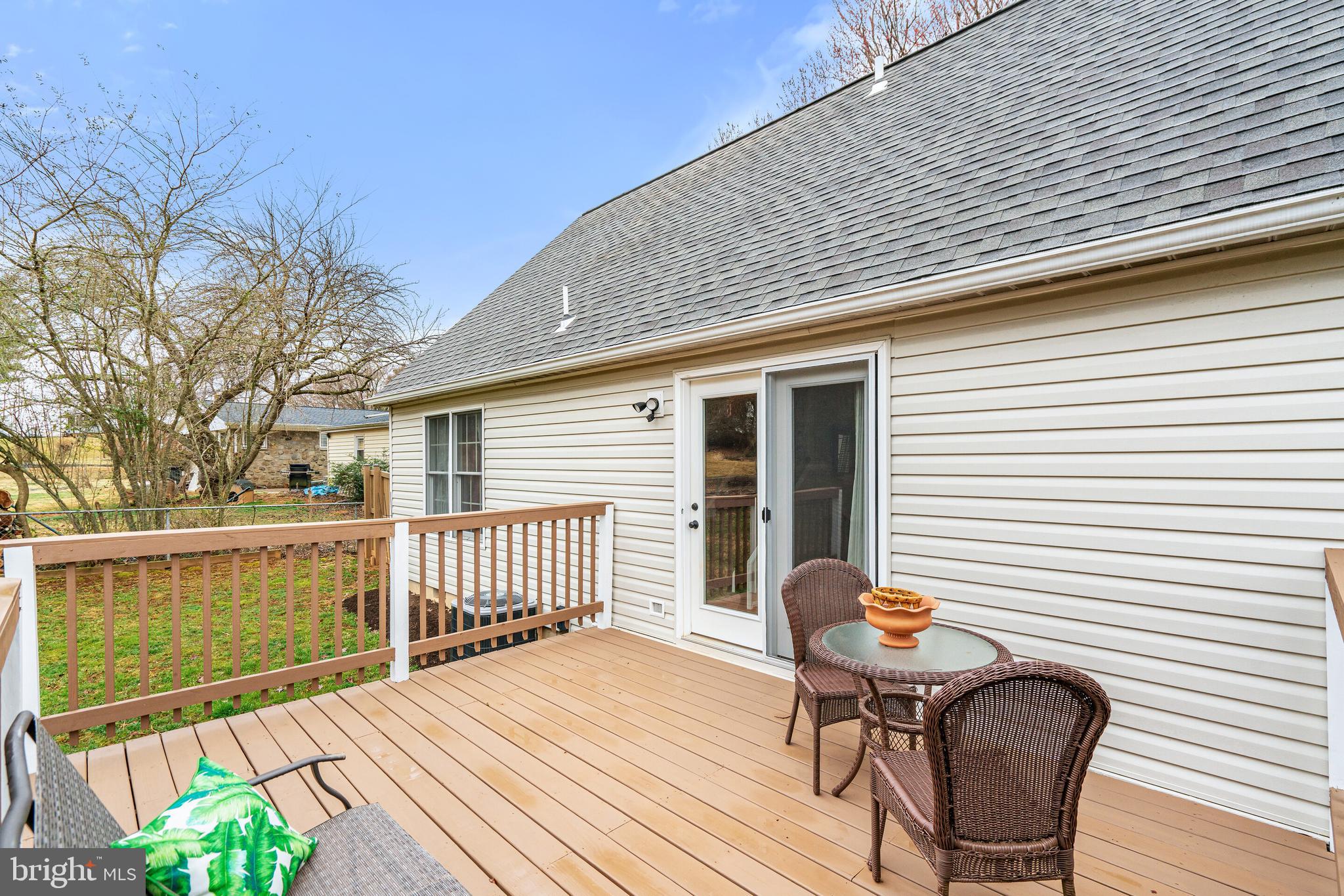 509 Foxcroft Road Warrenton, VA 20186 - Photo 31 of 38 Deck with patio door to the living room