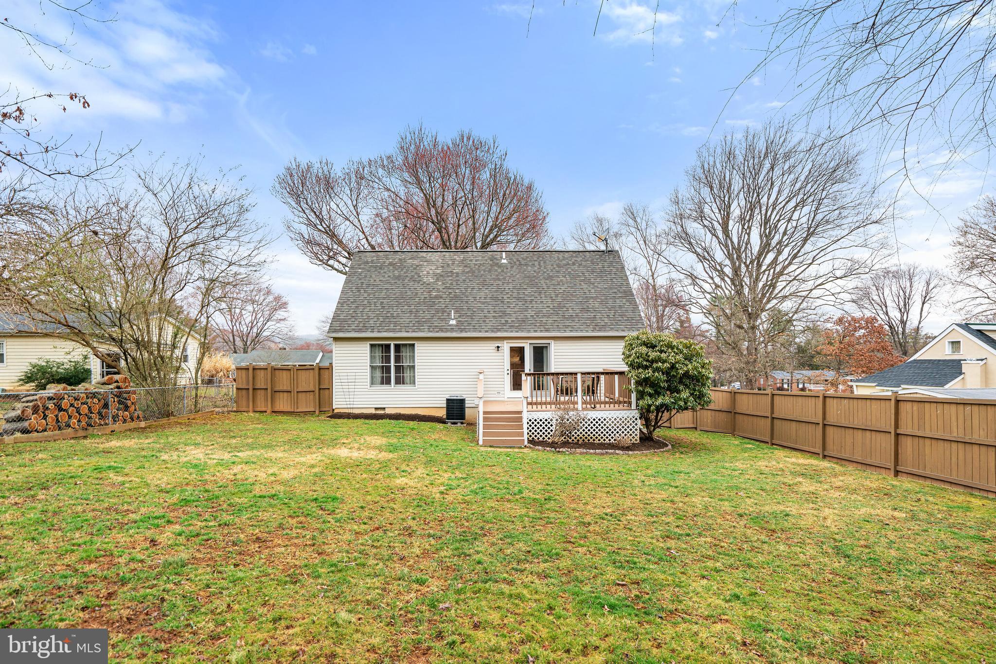 509 Foxcroft Road Warrenton, VA 20186 - Photo 35 of 38 Back of the home from rear of lot