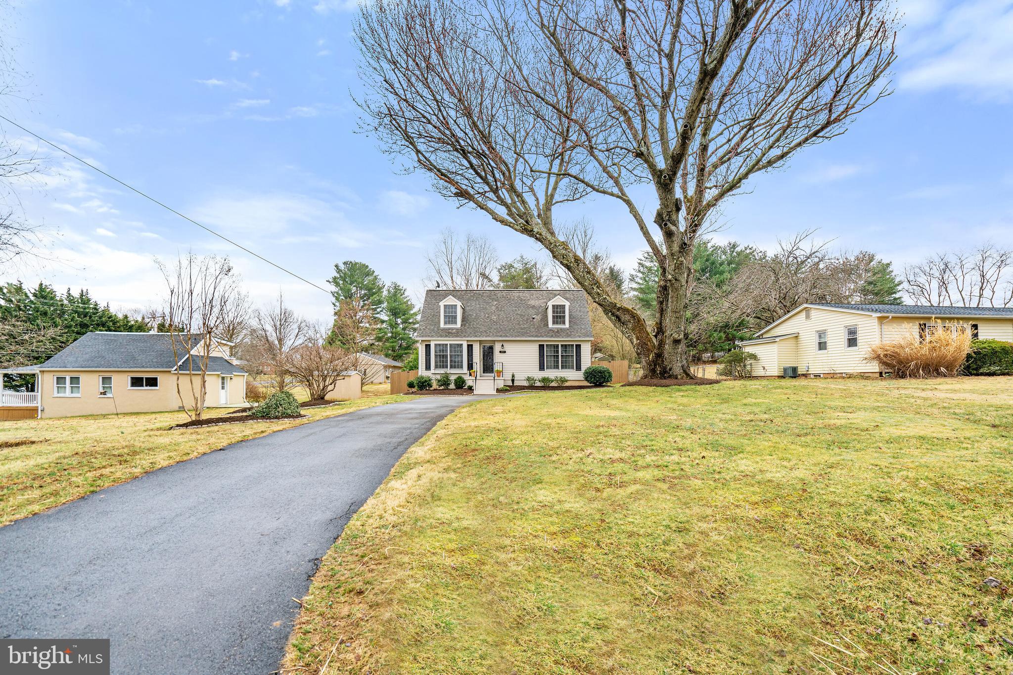 509 Foxcroft Road Warrenton, VA 20186 - Photo 38 of 38 View from the street