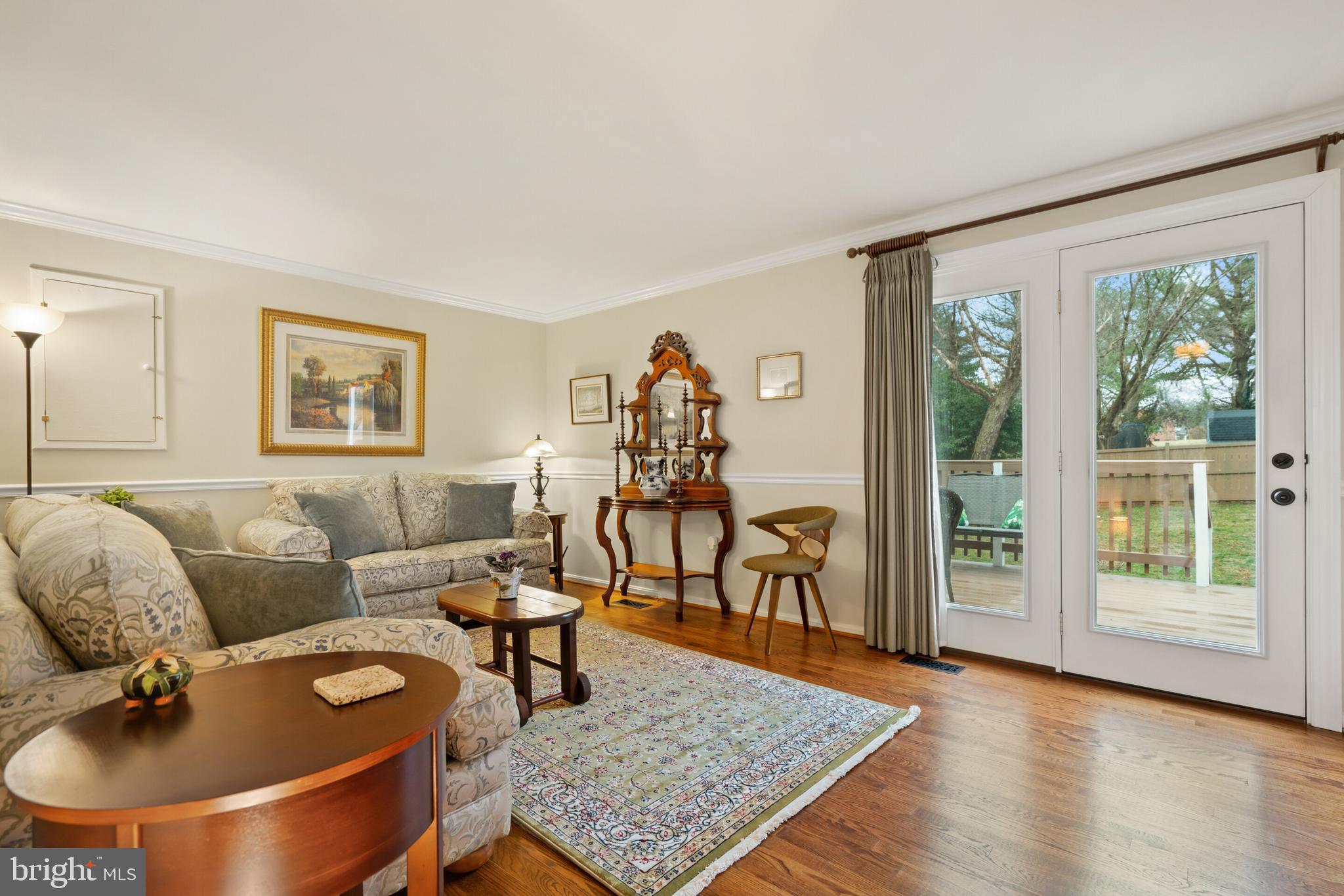 509 Foxcroft Road Warrenton, VA 20186 - Photo 5 of 38 Living room w/patio door to deck and backyard