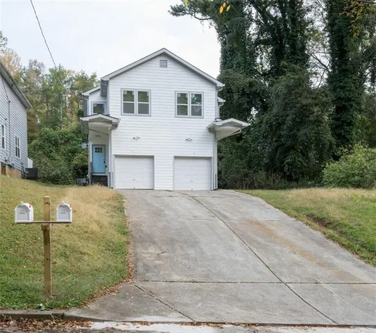 $2,100 | 2027 Lois Place Northwest, Unit A, Atlanta, GA 30318