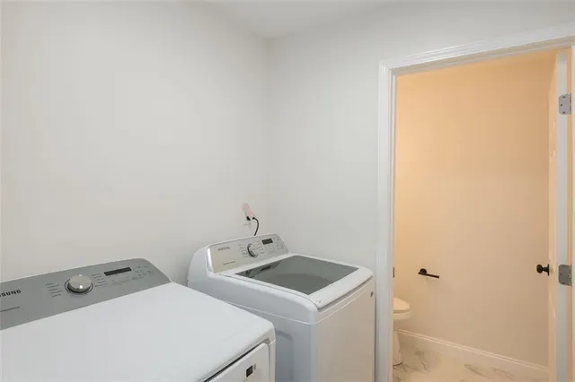 $2,100 | 2027 Lois Place Northwest, Unit A, Atlanta, GA 30318