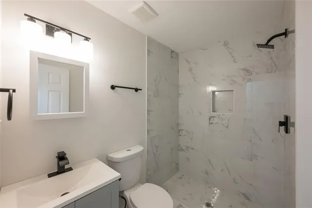 $2,100 | 2027 Lois Place Northwest, Unit A, Atlanta, GA 30318