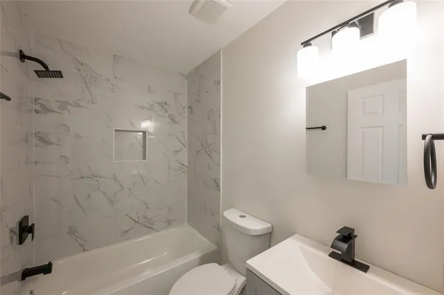 $2,100 | 2027 Lois Place Northwest, Unit A, Atlanta, GA 30318