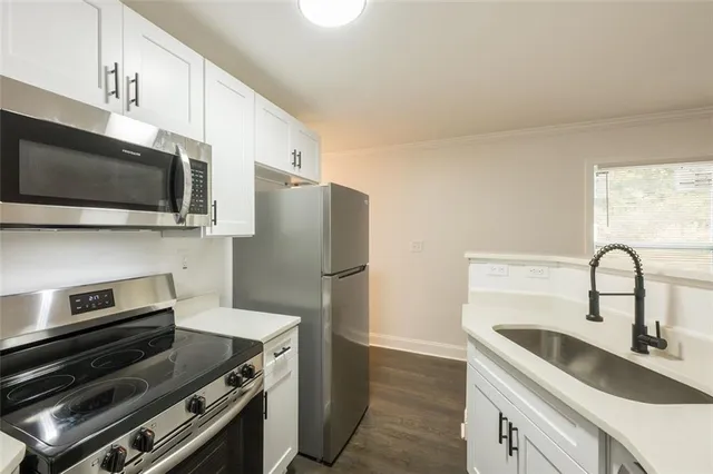 $2,100 | 2027 Lois Place Northwest, Unit A, Atlanta, GA 30318