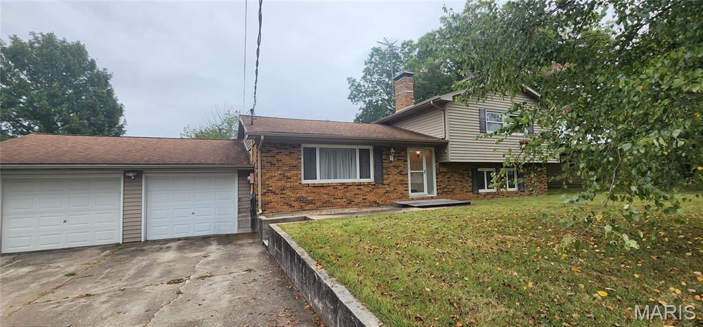 626 Solomon Street Chester, IL 62233 - Photo 3 of 57