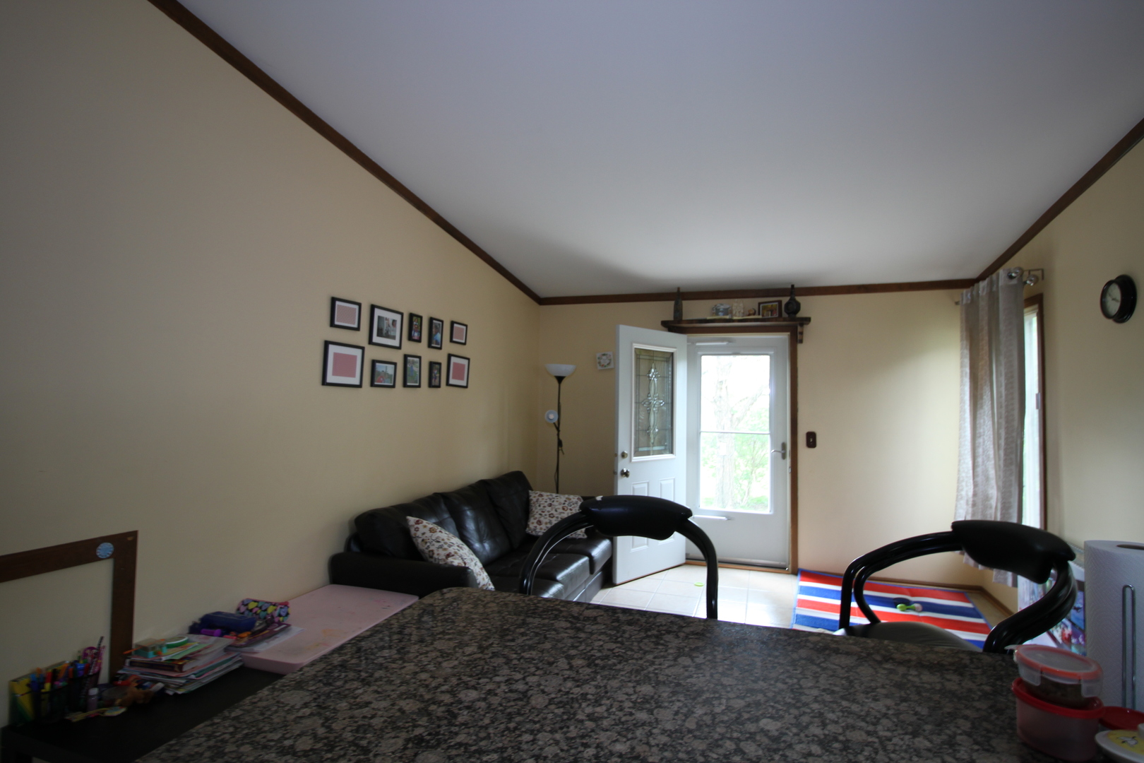 1925 Lisson Road Naperville, IL 60565 - Photo 4 of 18 a living room with furniture