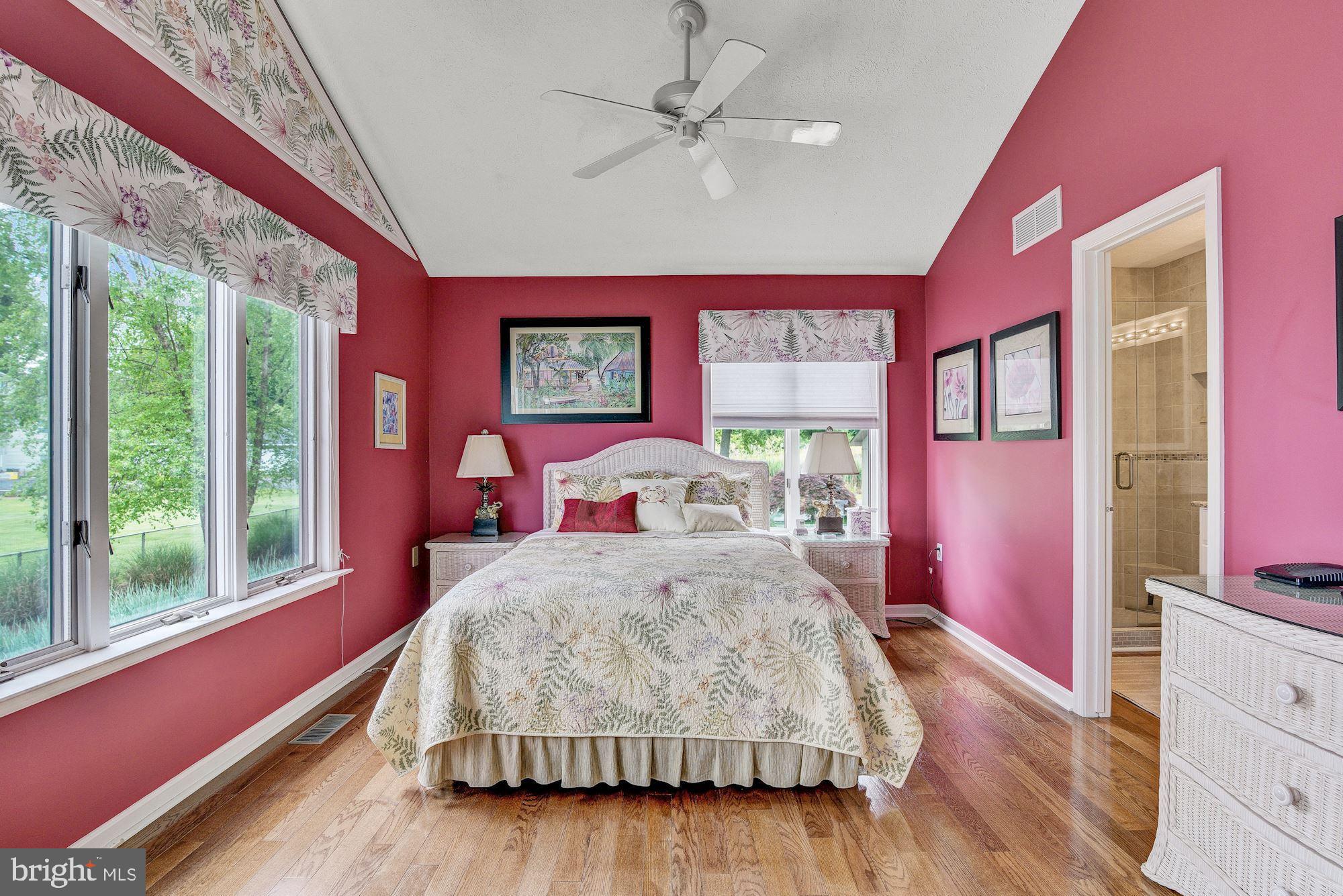 2133 Beach Haven Road Annapolis, MD 21409 - Photo 20 of 40 Main Level En-Suite Bath w/ Laundry