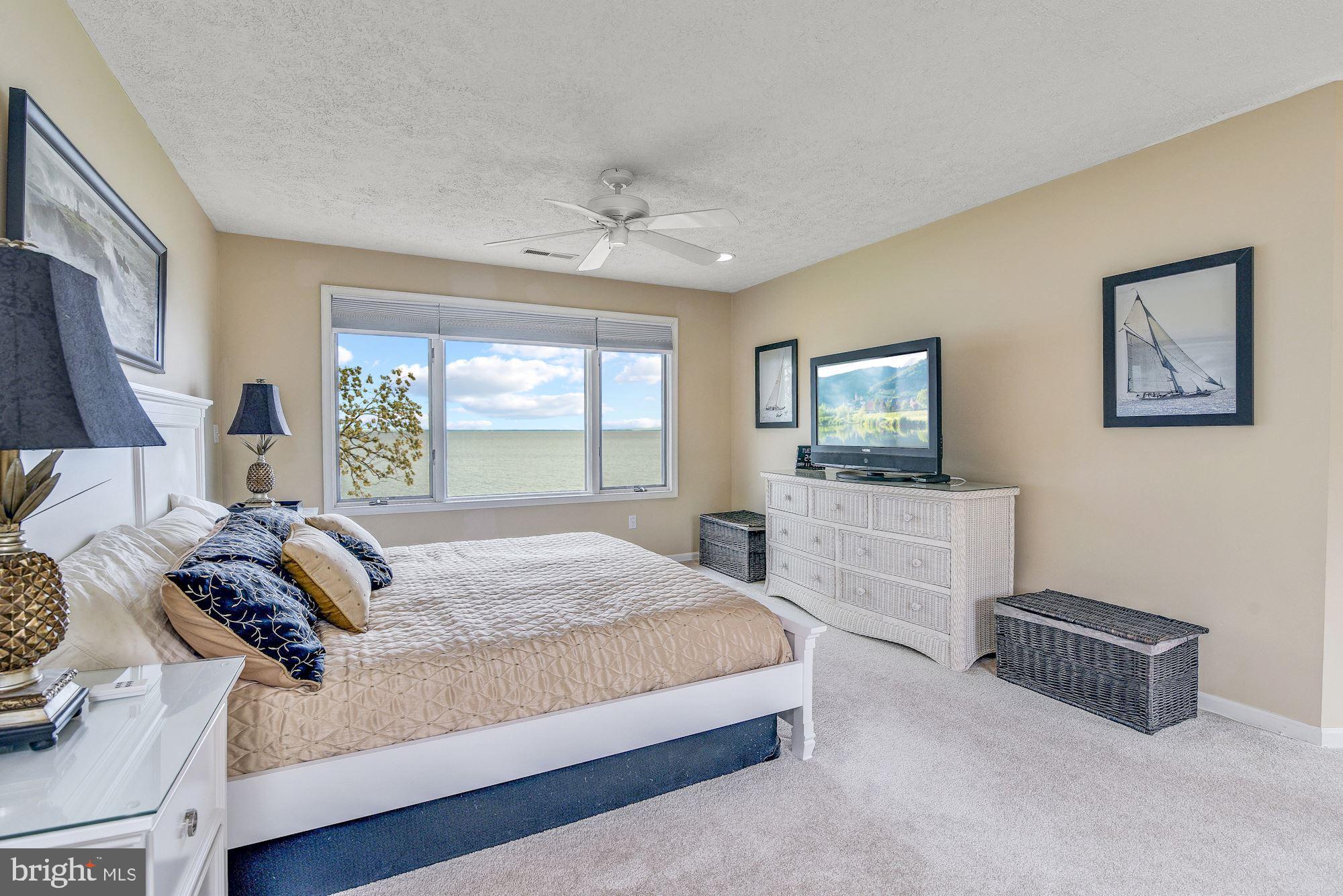 2133 Beach Haven Road Annapolis, MD 21409 - Photo 24 of 40 Upper Level Owners Suite