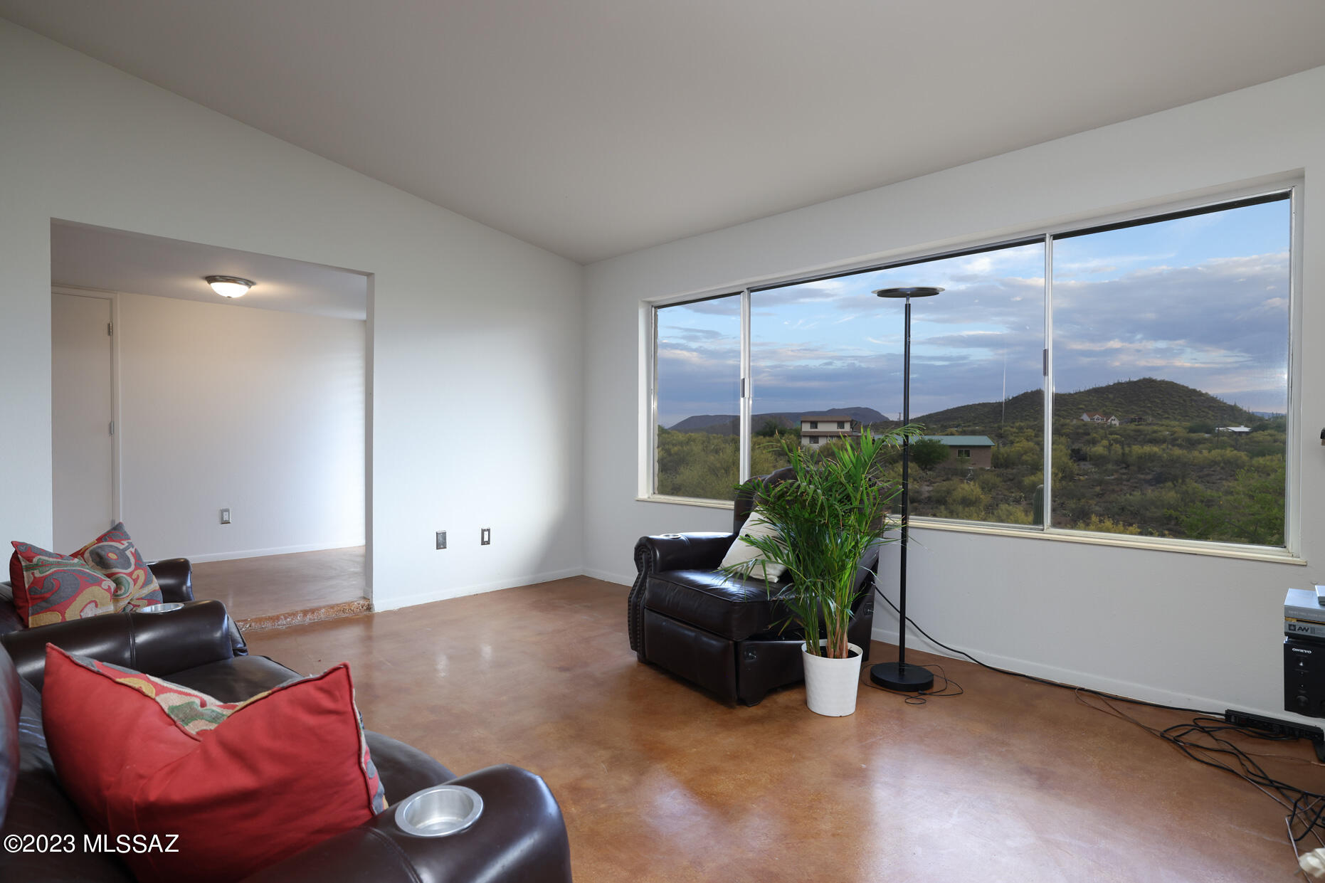 5450 South Caballo Road Tucson, AZ 85746 - Photo 9 of 40 Gallery Image 9