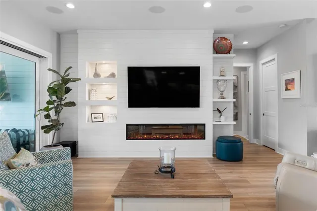 $1,299,000 | 129 Seaside Pt Point, Flagler Beach, FL 32136