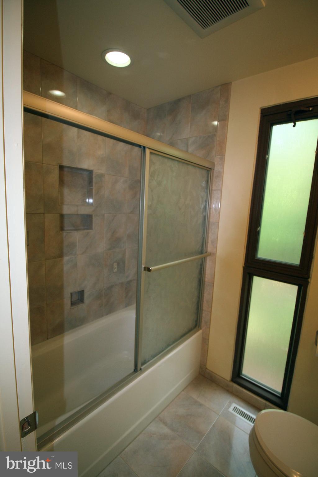 9453 Kilimanjaro Road Columbia, MD 21045 - Photo 25 of 41 Nice 'n neat, updated primary bathroom