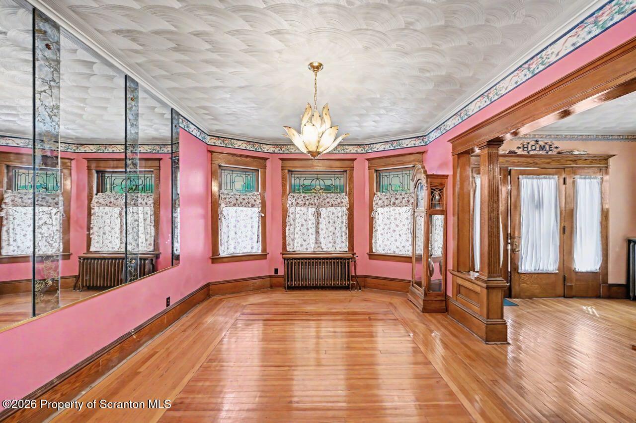 145 Spring Street Carbondale, PA 18407 - Photo 11 of 62 145 Spring St 08 Large