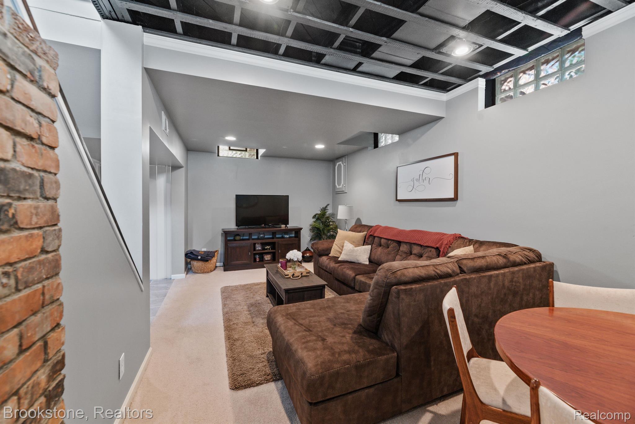 1474 Oakley Road Clawson, MI 48017 - Photo 20 of 29 Gallery Image 20