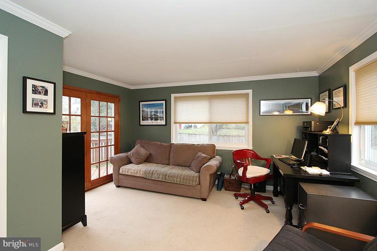 10413 Inwood Avenue Silver Spring, MD 20902 - Photo 14 of 29 Family Room