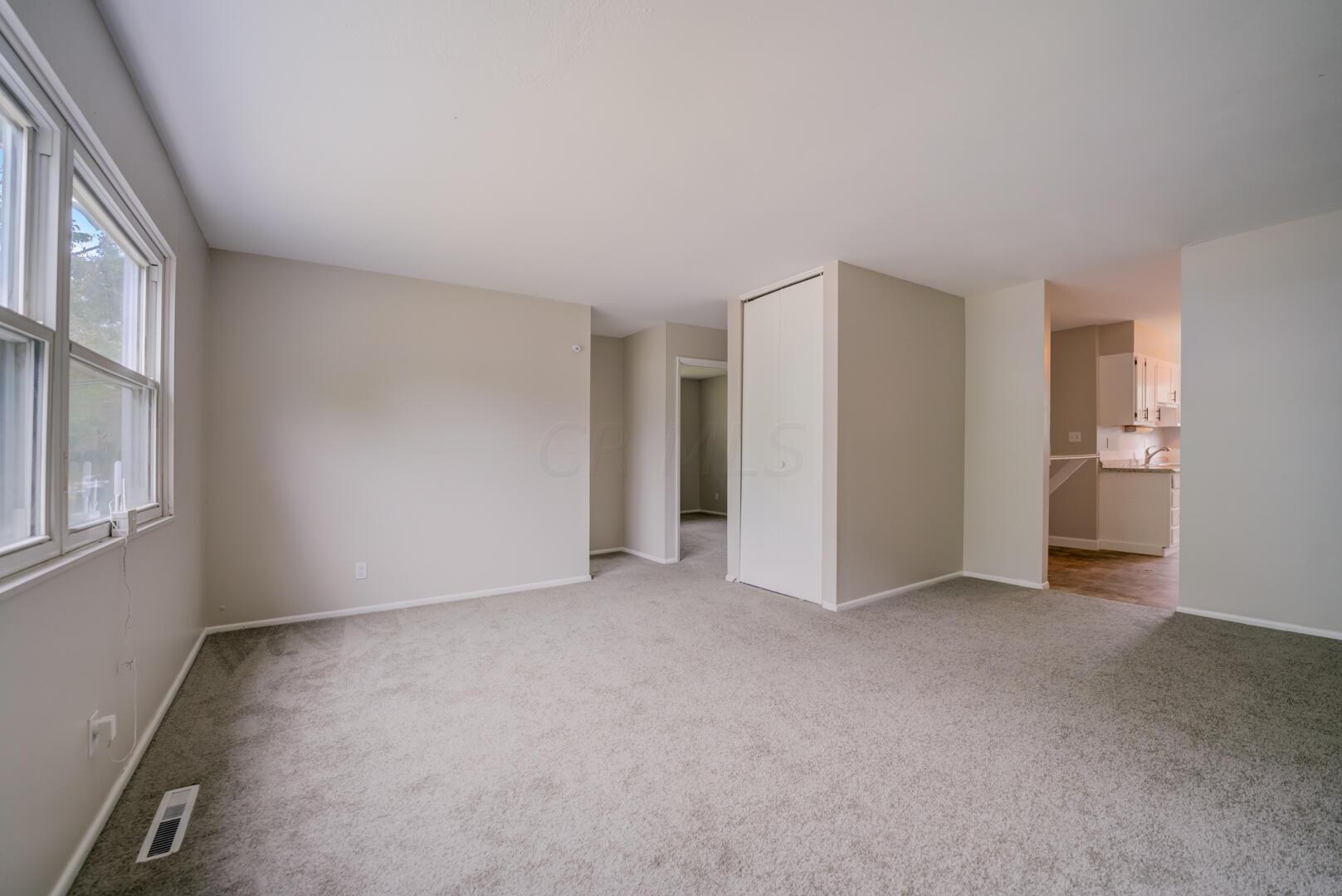 1810 Fleming Road Columbus, OH 43232 - Photo 5 of 25 listing_2