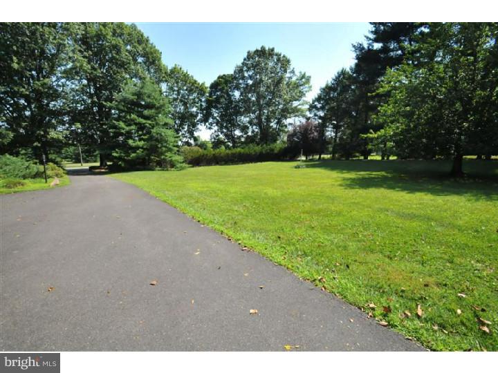604 Norristown Road Ambler, PA 19002 - Photo 2 of 23 Driveway