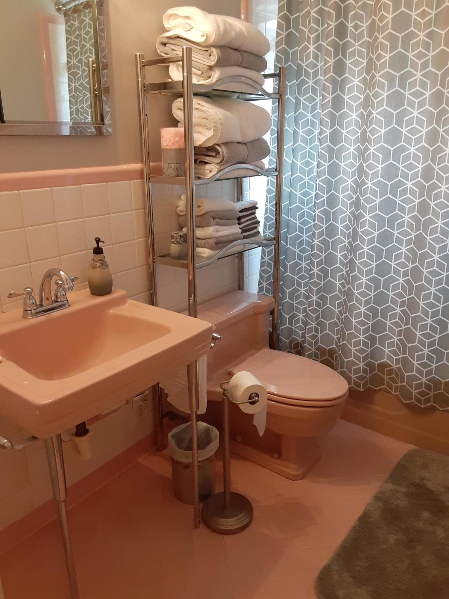 2095 Ridge Road Dunlap, TN 37327 - Photo 25 of 31 Guest Bath 1