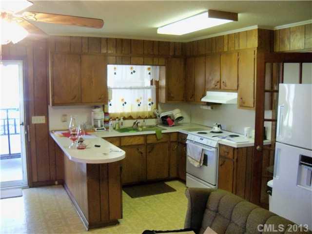 44009 Woodhurst Road New London, NC 28127 - Photo 7 of 11 Gallery Image 7