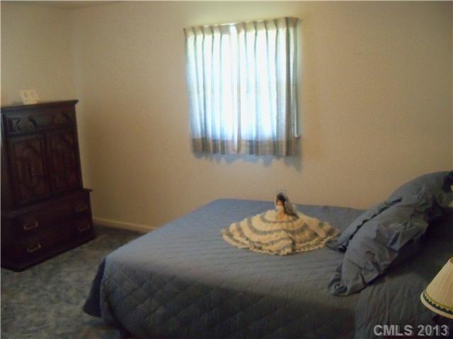 44009 Woodhurst Road New London, NC 28127 - Photo 9 of 11 Gallery Image 9