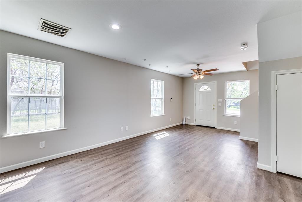 1306 Foley Street Dallas, TX 75223 - Photo 12 of 24