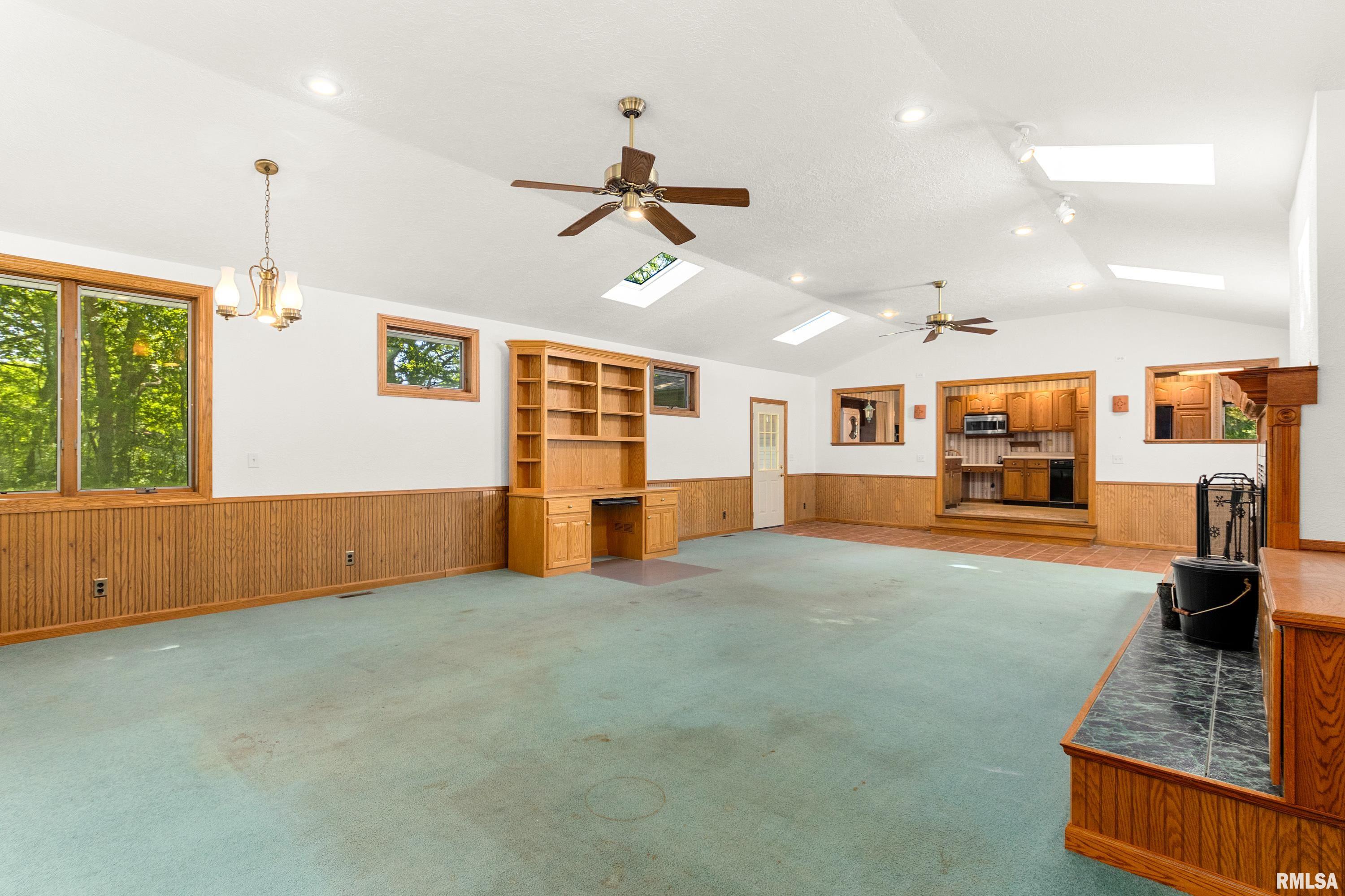 283 Fairview Washington, IL 61571 - Photo 13 of 46