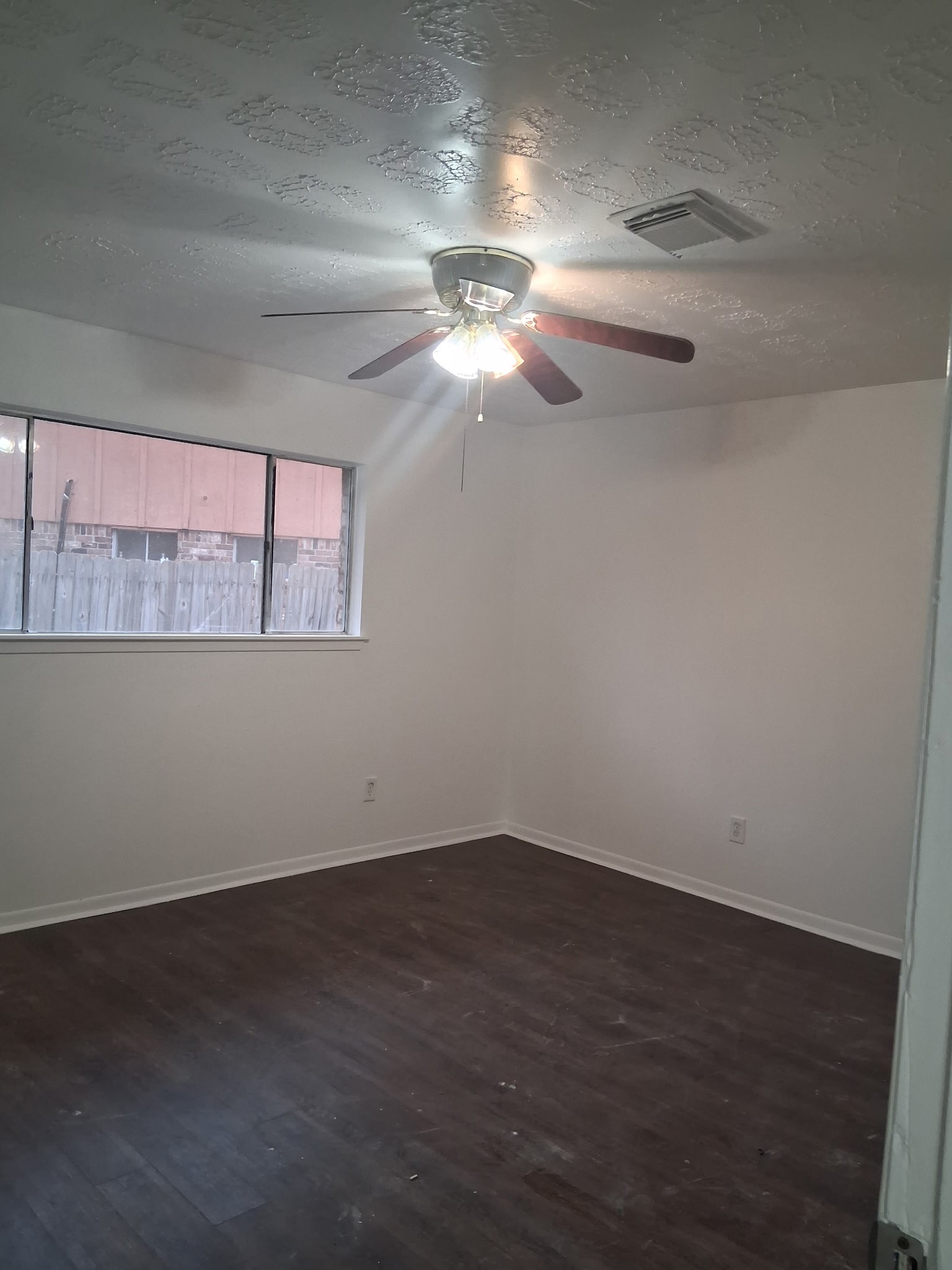 6823 Castleview Lane Houston, TX 77489 - Photo 4 of 14