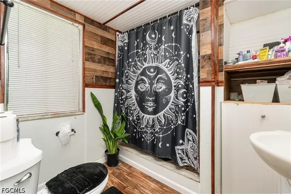 $1,000 | 102 3rd Street, Fort Myers, FL 33907