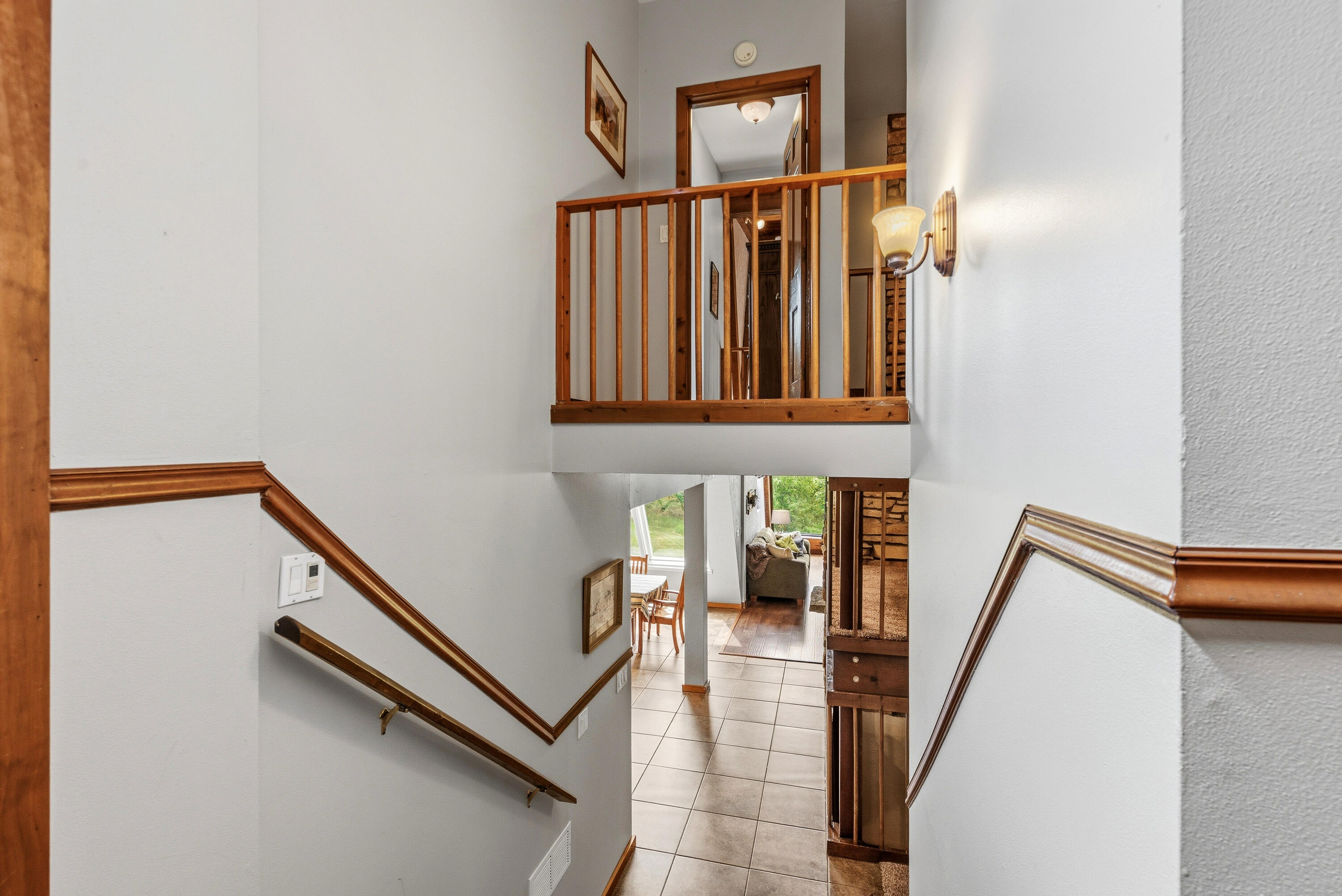 2953 Kettle Moraine Road Hartford, WI 53027 - Photo 46 of 58 Staircase