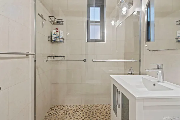 $329,000 | 139-15 83rd Avenue, Unit 330 | Briarwood