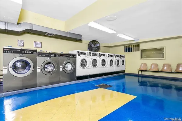 $329,000 | 139-15 83rd Avenue, Unit 330 | Briarwood