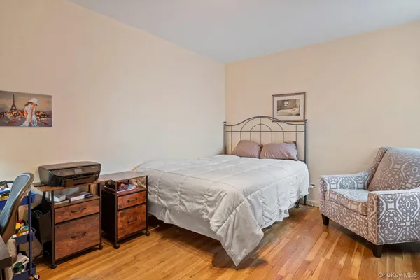 $329,000 | 139-15 83rd Avenue, Unit 330 | Briarwood