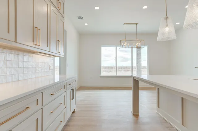 $725,000 | 3537 Quail Hollow Road, Ropesville, TX 79358