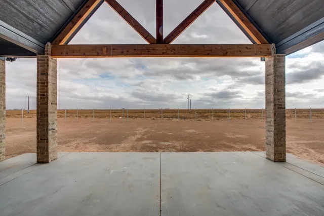 $725,000 | 3537 Quail Hollow Road, Ropesville, TX 79358