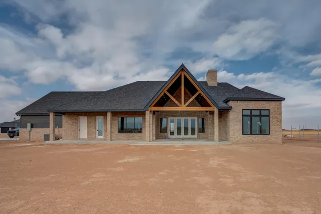 $725,000 | 3537 Quail Hollow Road, Ropesville, TX 79358