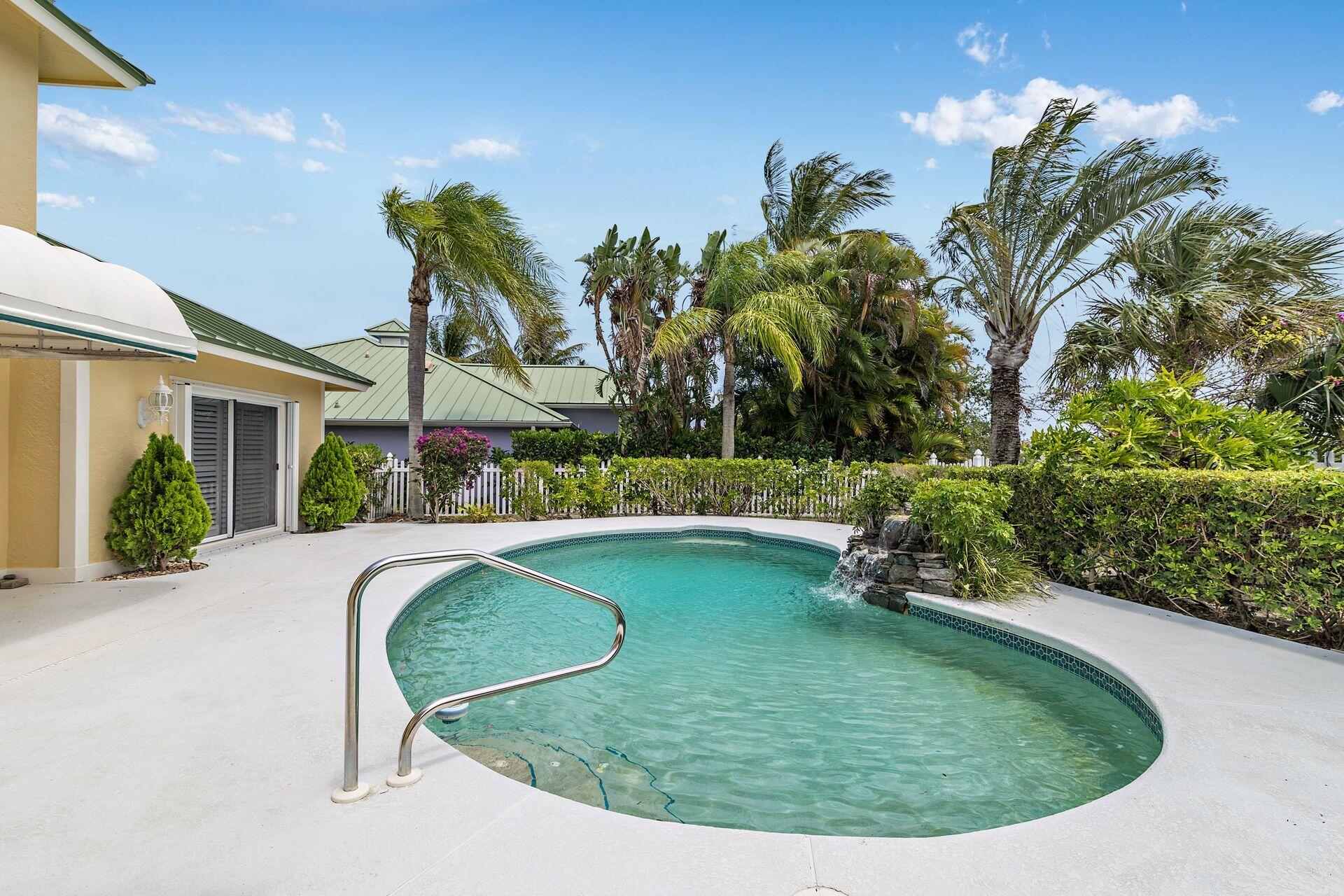 32 Coconut Lane Tequesta, FL 33469 - Photo 25 of 33 29