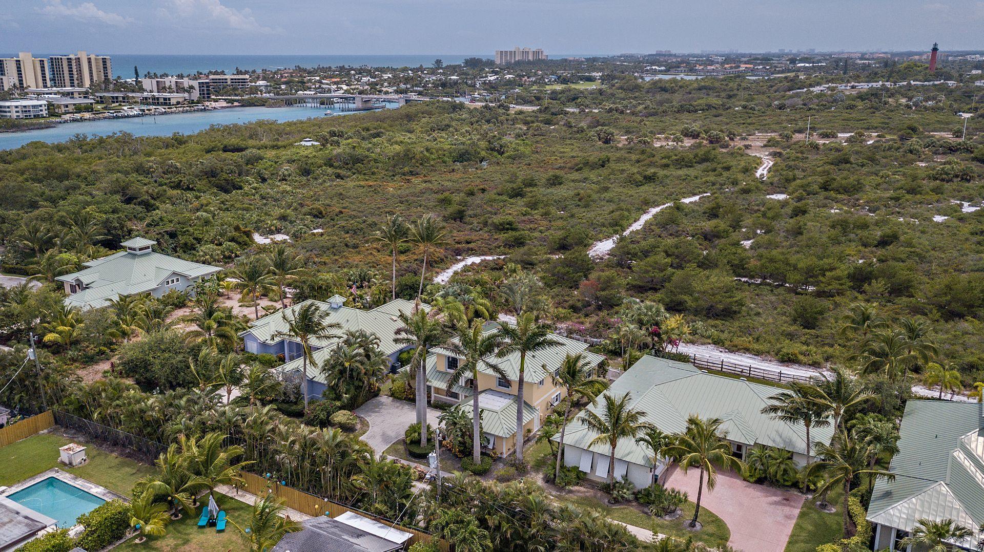 32 Coconut Lane Tequesta, FL 33469 - Photo 30 of 33 36