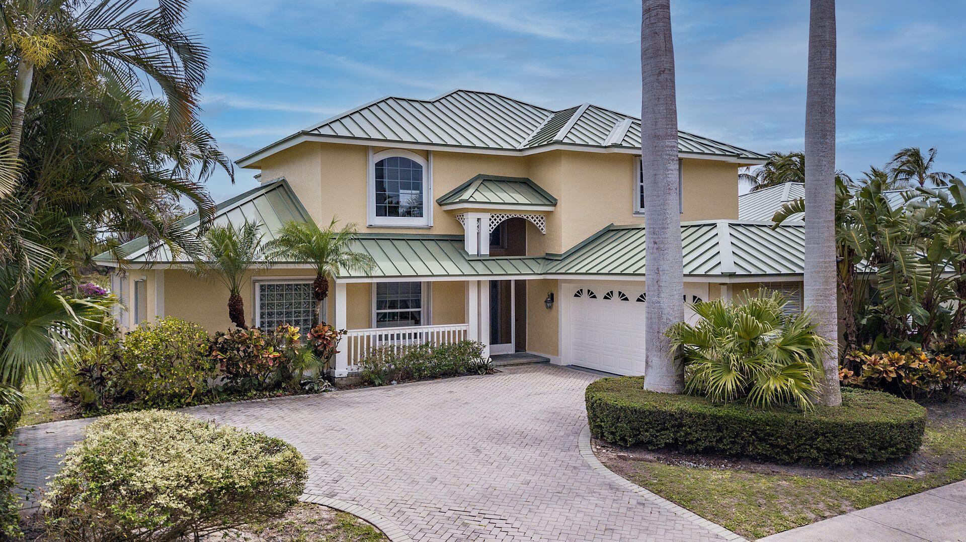 32 Coconut Lane Tequesta, FL 33469 - Photo 3 of 33 31