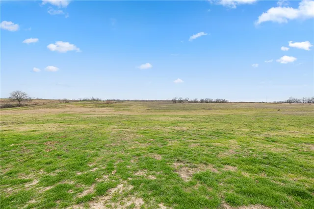 $1,358,275 | 2061 Fm 1445, Cameron, TX 76520