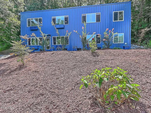 $399,000 | 3 Overlook Court, Johnson City, TN 37604