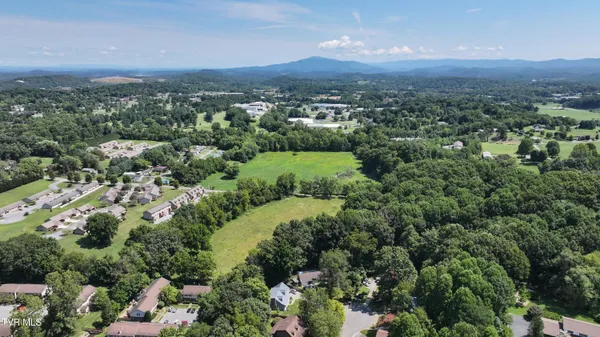 $375,000 | 3 Overlook Court, Johnson City, TN 37604